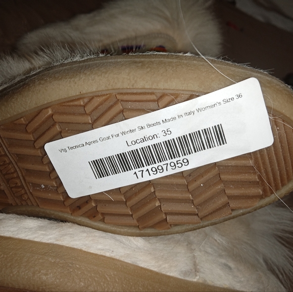 Women's Tecnica Skandia Cowhide Boots with Goat Fur Trim - Picture 4 of 6